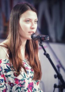 Selina Hötger Threepwood N Strings 2018