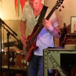 Threepwood'N Strings - Wohnzimmer GE