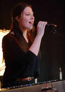 Threepwood N Strings Wohnzimmerakustik Bochum 7