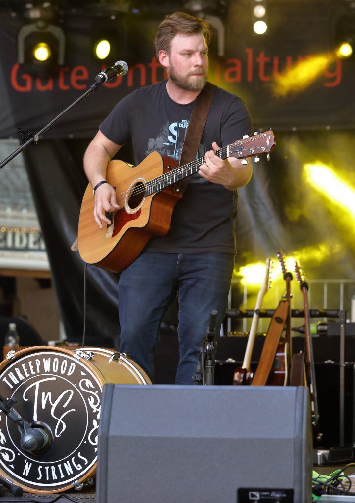 Threepwood 'N Strings beim Hattinger Altstadtfest 2019 - Kevin