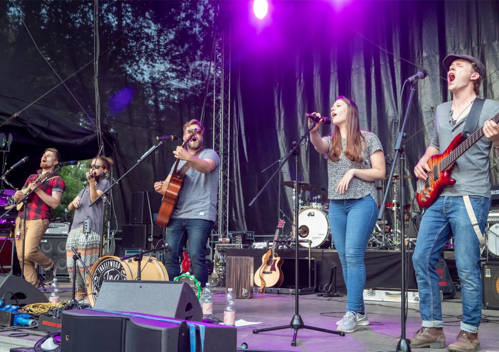 TnS Threepwood N Strings eröffnen Waltroper Parkfest 2019